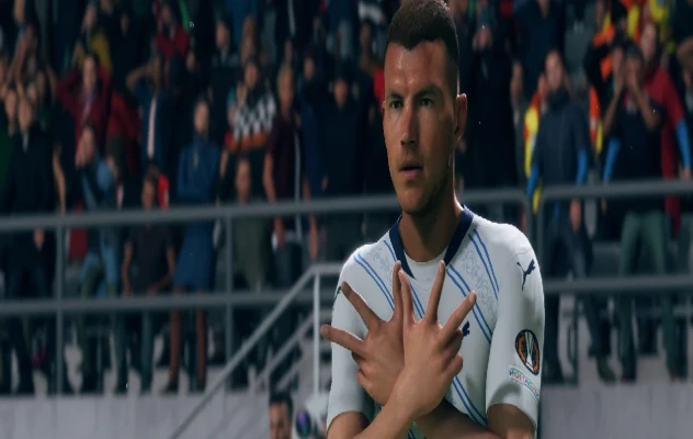 EA FC 25 Serbest Oyuncular: Tüm Mevkiler İçin Futbolcular